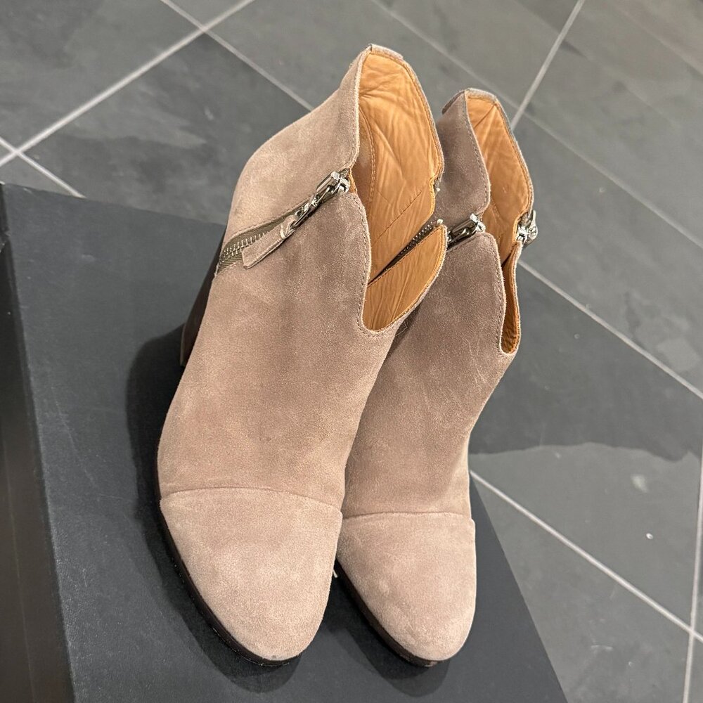 Rag & Bone Margot Suede Ankle Boots – Size 38 (US 8) – Stone Waxy